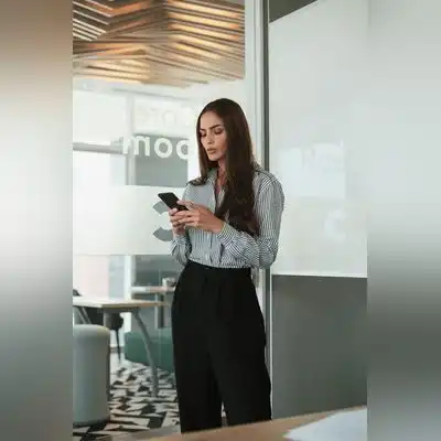康林林
